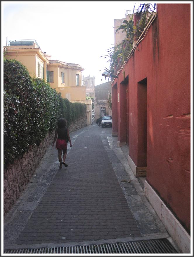 Clicca per scorrere le foto originali ingrandite